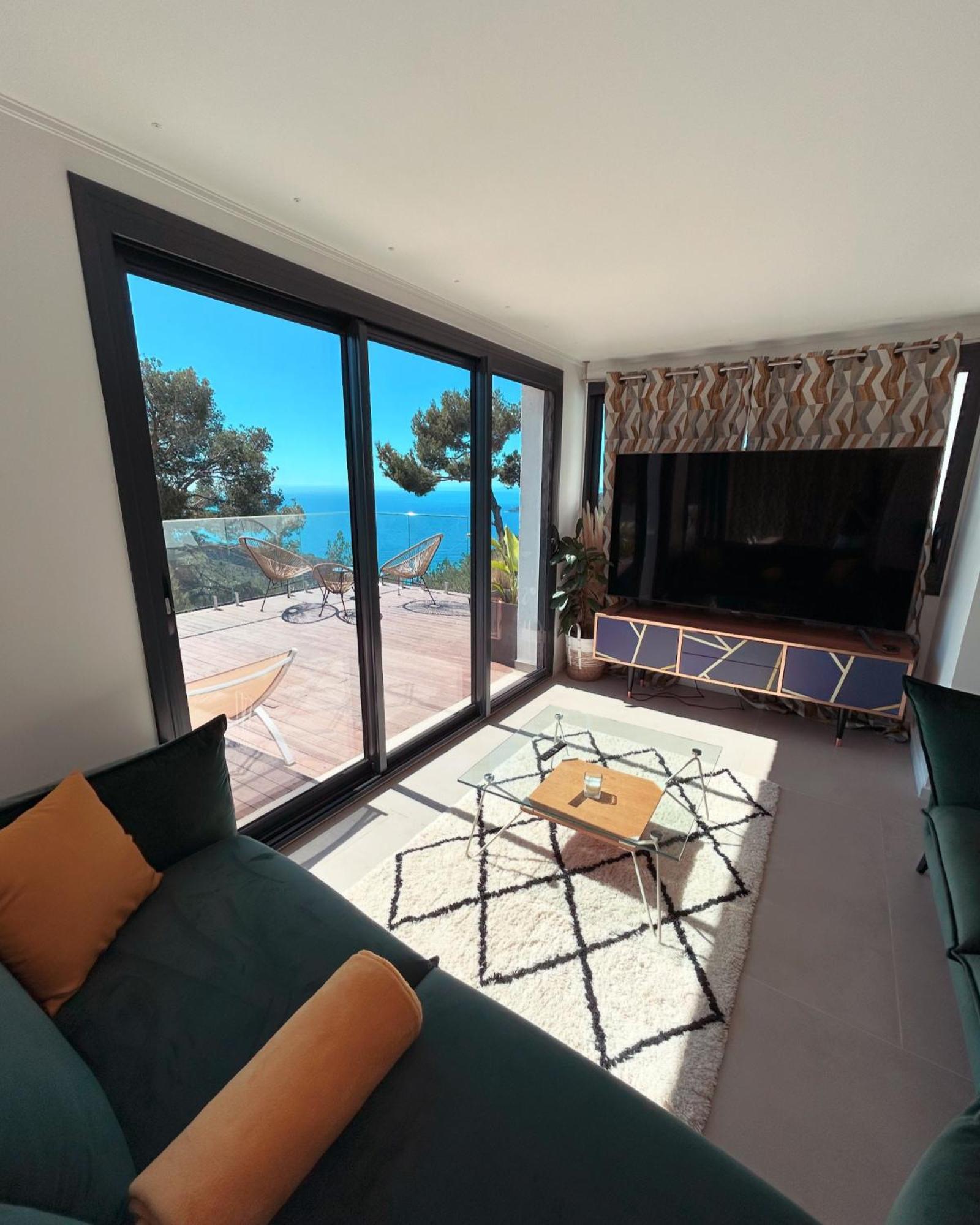 Eze - Appartement Dans Bas De Villa Avec Piscine Pres De Monaco Buitenkant foto